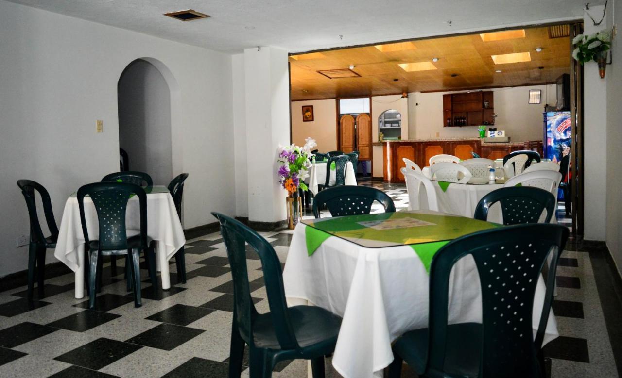 Hotel Venecia Confort Pasto Dış mekan fotoğraf
