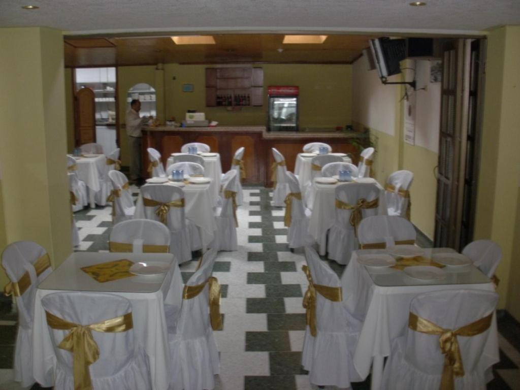 Hotel Venecia Confort Pasto Dış mekan fotoğraf