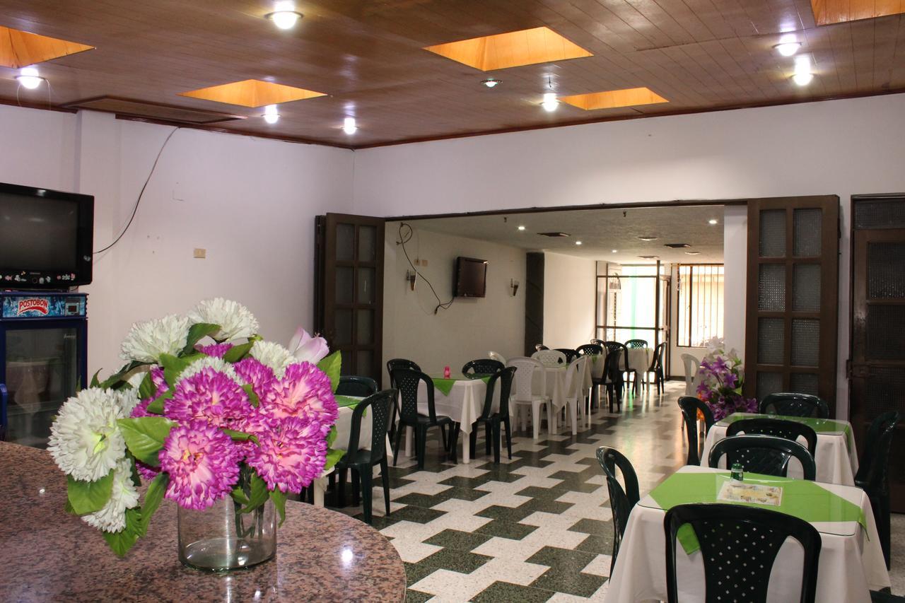 Hotel Venecia Confort Pasto Dış mekan fotoğraf