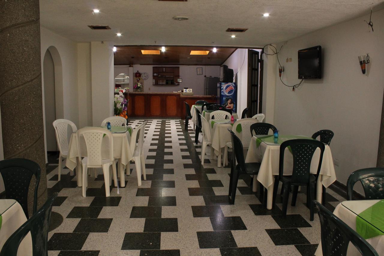 Hotel Venecia Confort Pasto Dış mekan fotoğraf